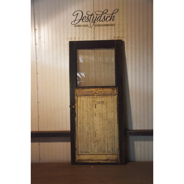 GL 484 Paneeldeur met glas