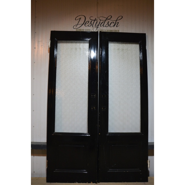 Set oude deuren met glas     