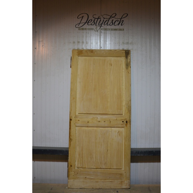Oude geloogde deur  