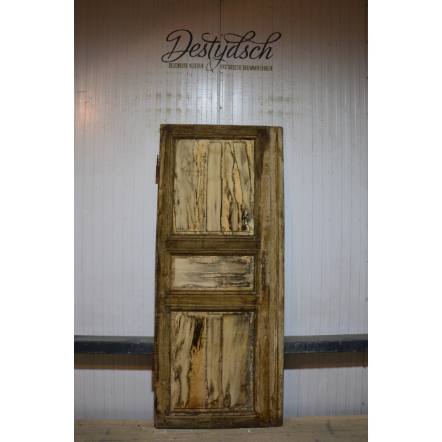 Oude geloogde deur     