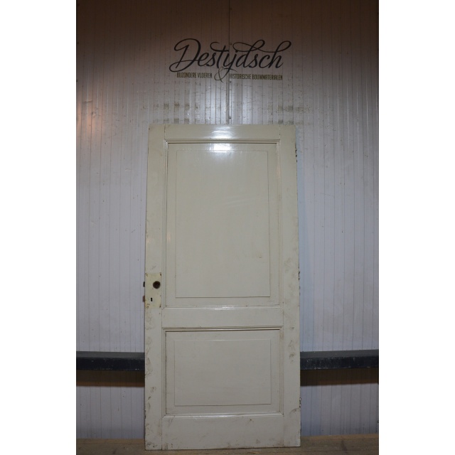 Oude tweevaks paneeldeur                