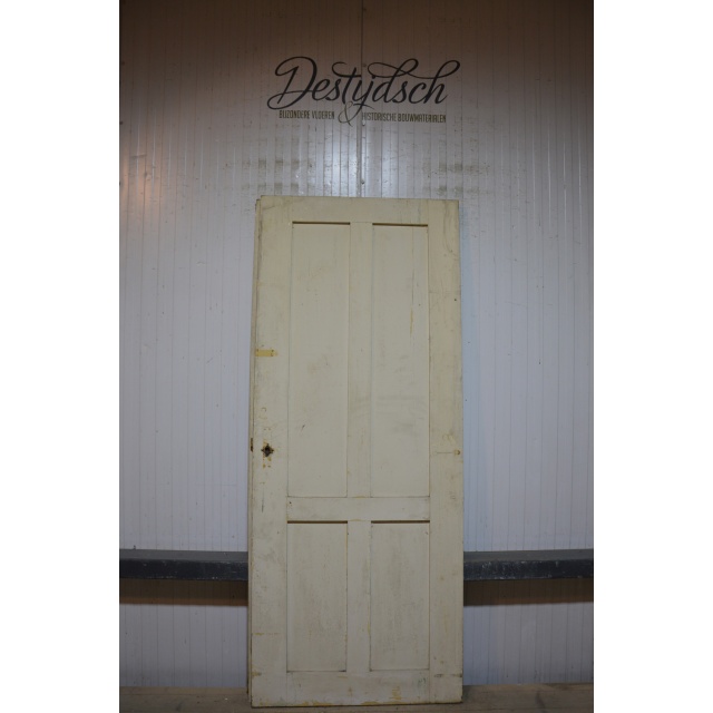 Oude viervlaks paneeldeur    