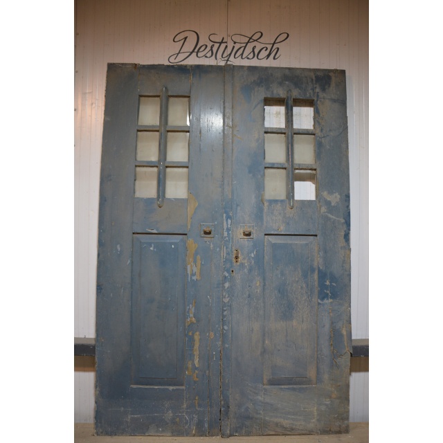 Set oude deuren met glas  