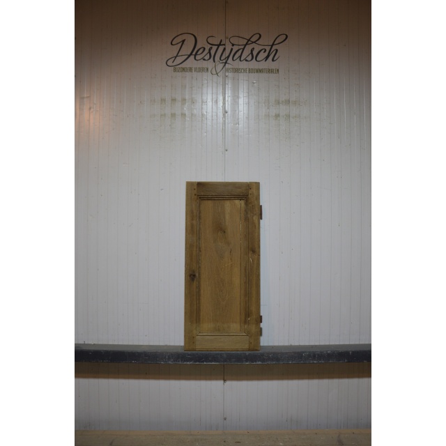 Oud geloogd eiken luik 