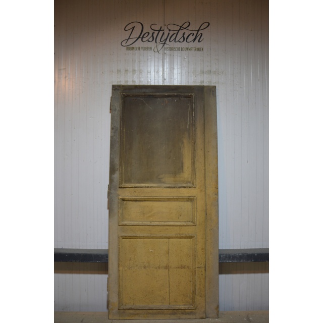 Oude geloogde eiken deur  