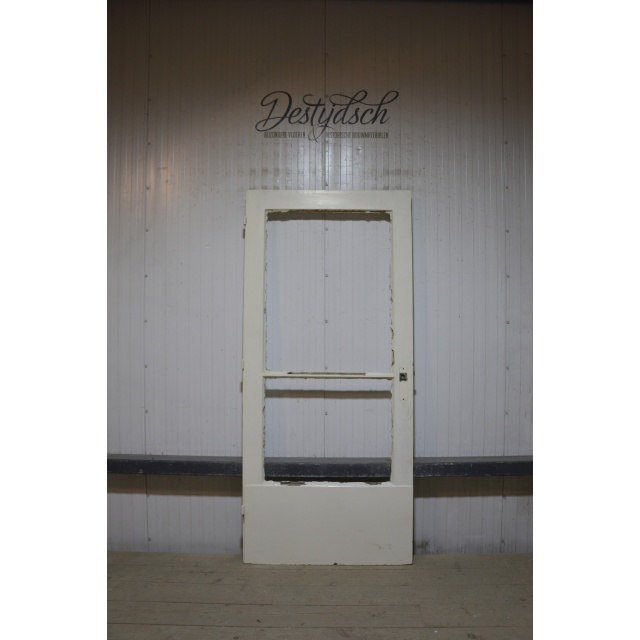 Gebruikte deur met glas 