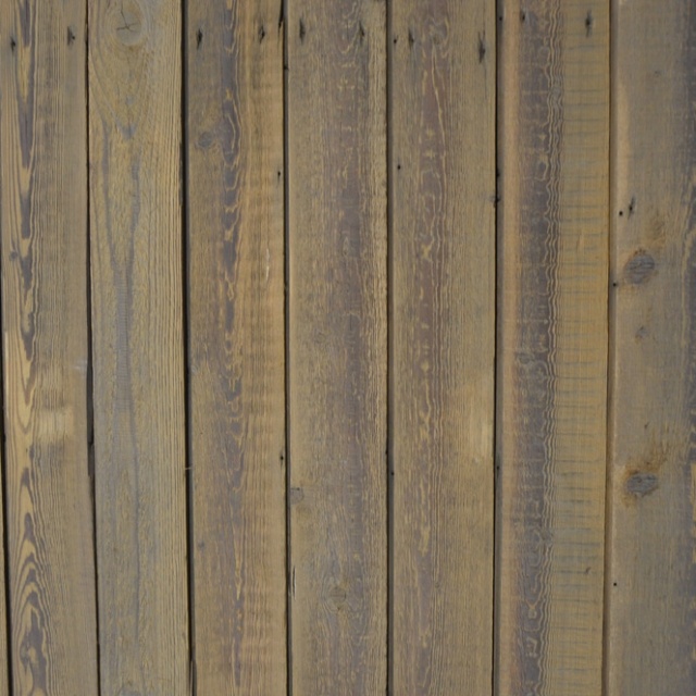 Geborstelde oude grenen planken 