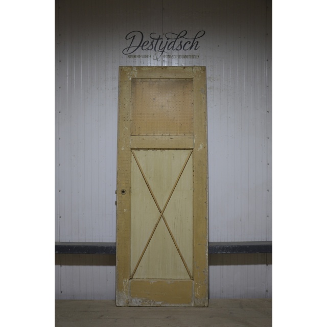Oude tweevaks paneeldeur  