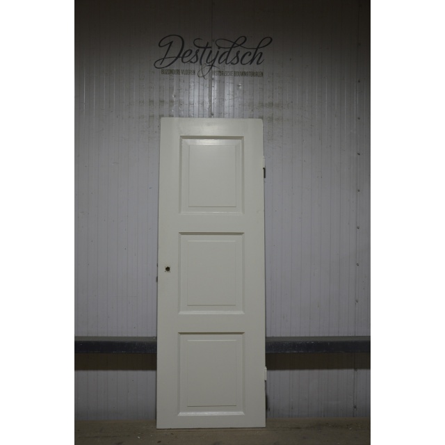 Oude drievaks paneeldeur 