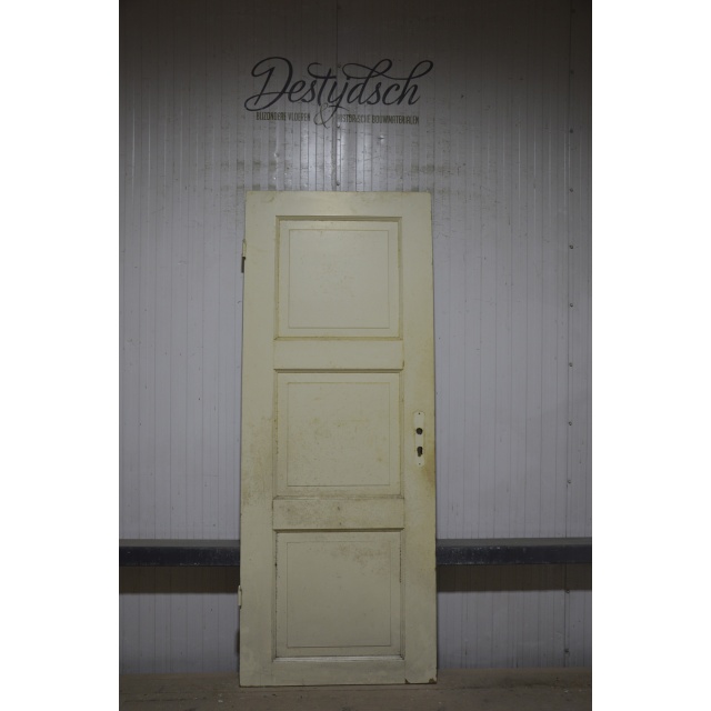 Oude drievaks paneeldeur 