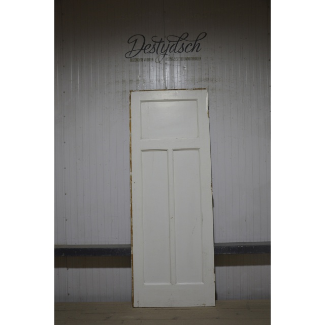 Oude drievaks paneeldeur 