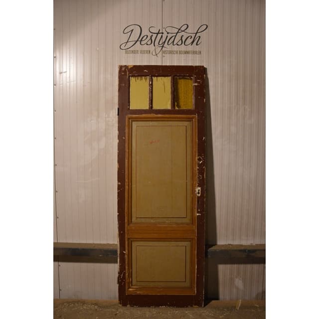 Oude drievaks paneeldeur 